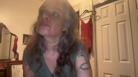 Snapshot of degeneratesaint chatting on October 2025 03:04:01 AM Tori online show from October 2025 03:04:01 AM