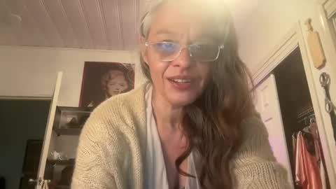 Snapshot of degeneratesaint chatting on October 2025 04:11:01 AM Tori online show from October 2025 04:11:01 AM