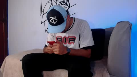 Snapshot of deivy_gram chatting on December 2025 12:42:01 AM DEIVY online show from December 2025 12:42:01 AM