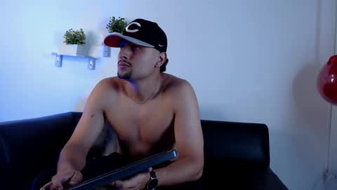 Snapshot of deivy_gram chatting on December 2025 03:46:02 AM DEIVY online show from December 2025 03:46:02 AM