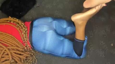 deli_la online show from November 2025 12:31:02 PM