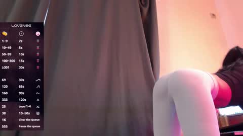 Nicole online show from February 2026 09:50:02 AM