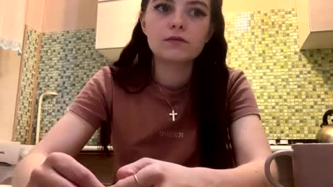 Snapshot of deliciastombaugh chatting on April 2026 01:28:01 AM Kiki online show from April 2026 01:28:01 AM