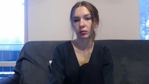 Aurora online show from October 2025 05:29:02 AM