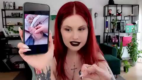 dellacrush_ online show from July 2026 01:52:01 PM