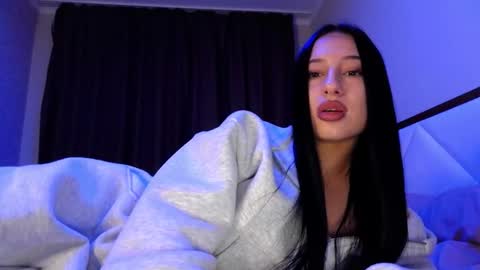 Snapshot of delly_love chatting on November 2025 08:11:02 PM delly_love online show from November 2025 08:11:02 PM