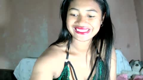 Snapshot of delorahoneyy chatting on July 2026 04:27:02 AM Angels online show from July 2026 04:27:02 AM