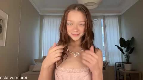 Delora online show from October 2025 09:21:02 AM