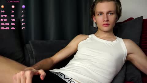 Dave19  online show from March 2025 04:03:02 AM