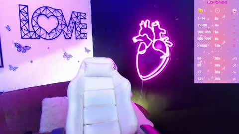 Snapshot of demyanderson_ chatting on December 2024 12:04:01 AM Demy online show from December 2024 12:04:01 AM