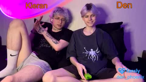 Snapshot of den_phoenix_ chatting on February 2026 09:27:01 PM Den Shorty online show from February 2026 09:27:01 PM