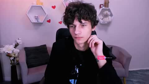 Snapshot of den_rich chatting on March 2025 10:29:02 AM Den online show from March 2025 10:29:02 AM