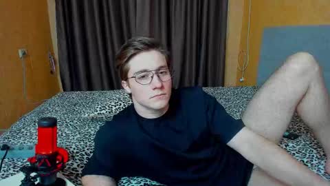 Snapshot of deni_boy99 chatting on February 2026 04:54:01 PM Deni online show from February 2026 04:54:01 PM