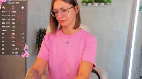 Snapshot of denise_halle chatting on September 2025 12:54:01 AM Elina online show from September 2025 12:54:01 AM