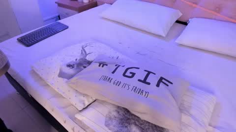 Snapshot of denisse_logan chatting on October 2025 03:18:01 AM denisse_logan online show from October 2025 03:18:01 AM