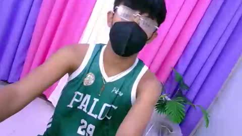 Snapshot of dennis_asiancock chatting on September 2025 01:05:01 PM Dens online show from September 2025 01:05:01 PM