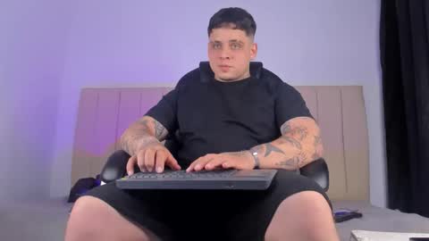 dennis munera online show from February 2026 08:59:02 PM