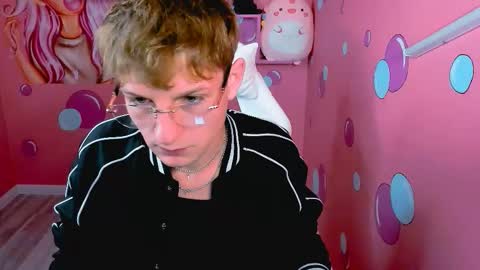 Snapshot of dennis_rodriguez chatting on November 2025 04:09:01 PM Dennis online show from November 2025 04:09:01 PM