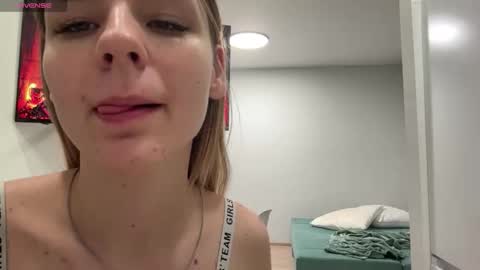 Denni online show from January 2026 06:22:02 PM