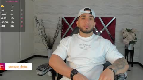 Snapshot of denvver chatting on October 2025 11:40:02 AM Denver online show from October 2025 11:40:02 AM