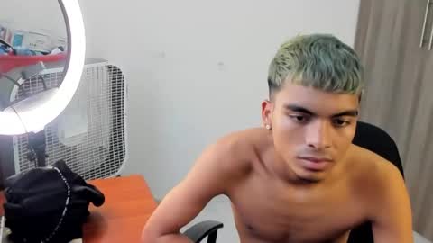 dereck_dosantos online show from March 2026 10:38:02 PM