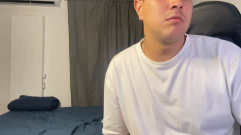 Snapshot of dereckbrownn chatting on January 2025 04:04:01 AM Dereck online show from January 2025 04:04:01 AM