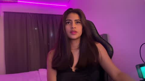 Snapshot of dereckbrownn chatting on February 2025 05:18:02 PM Dereck online show from February 2025 05:18:02 PM