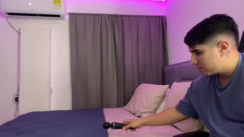 Snapshot of dereckbrownn chatting on September 2025 12:36:02 AM Dereck online show from September 2025 12:36:02 AM