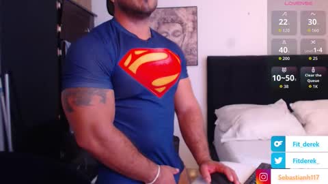 Snapshot of derek_group chatting on December 2025 02:02:02 PM Derek online show from December 2025 02:02:02 PM