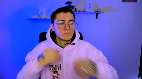 derek_hawk_ online show from February 2026 09:47:02 AM