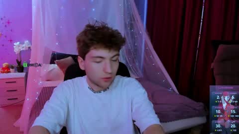 derek_hawk_ online show from March 2026 09:46:01 AM