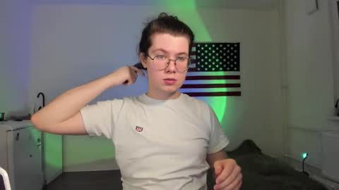 Derek online show from December 2025 06:47:02 PM