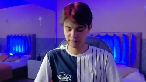 derek_sinn online show from May 2026 08:38:01 PM