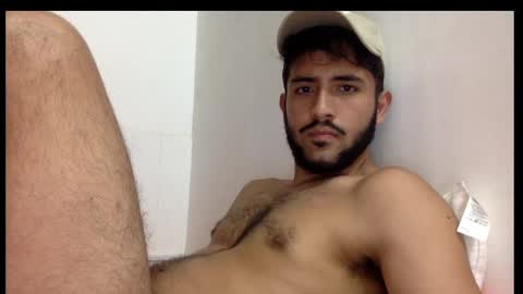 Snapshot of derek_smiith chatting on February 2025 04:21:02 AM Derek smiith online show from February 2025 04:21:02 AM