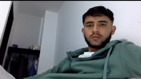 Snapshot of derek_smiith chatting on November 2025 02:39:02 PM Derek smiith online show from November 2025 02:39:02 PM