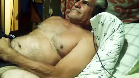 Snapshot of derick1961 chatting on September 2025 04:39:02 AM derick1961 online show from September 2025 04:39:02 AM