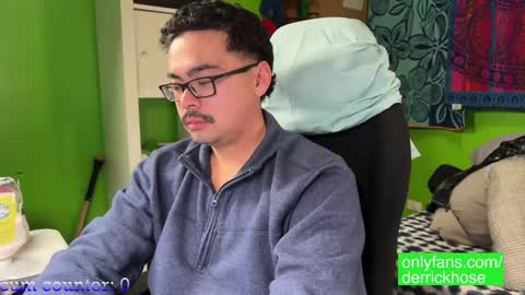 Snapshot of derrick_hose chatting on January 2025 05:41:02 AM Derrick Hose online show from January 2025 05:41:02 AM