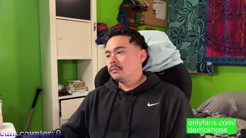 Snapshot of derrick_hose chatting on January 2025 04:31:02 AM Derrick Hose online show from January 2025 04:31:02 AM