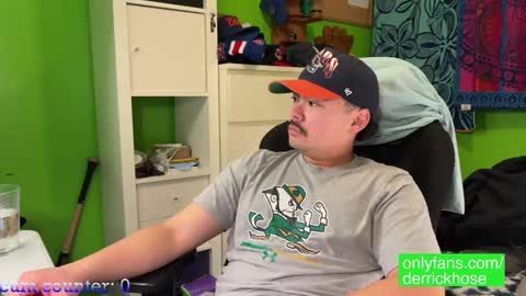 Snapshot of derrick_hose chatting on January 2025 01:50:01 AM Derrick Hose online show from January 2025 01:50:01 AM