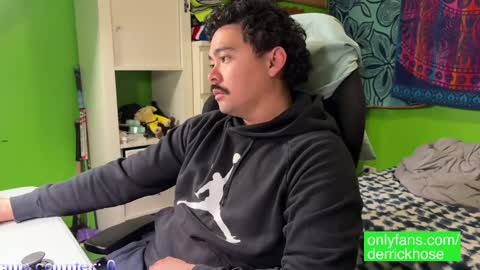 Snapshot of derrick_hose chatting on March 2025 01:06:01 AM Derrick Hose online show from March 2025 01:06:01 AM