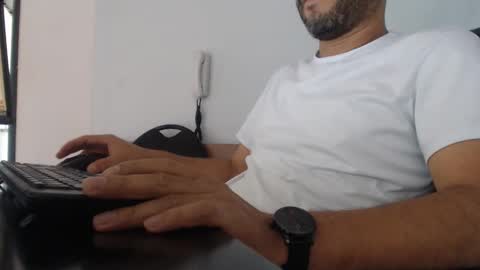 Snapshot of derrik_ chatting on December 2024 04:27:02 PM     online show from December 2024 04:27:02 PM