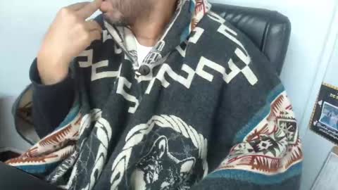 Snapshot of derrik_ chatting on October 2025 03:45:01 AM     online show from October 2025 03:45:01 AM