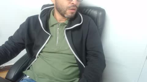 Snapshot of derrik_ chatting on January 2026 11:12:02 AM online show from January 2026 11:12:02 AM