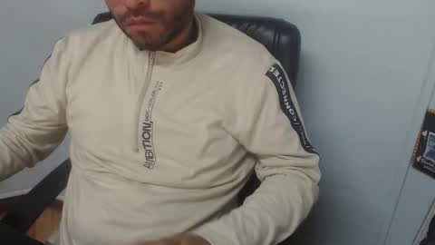 Snapshot of derrik_ chatting on January 2026 11:49:01 AM online show from January 2026 11:49:01 AM