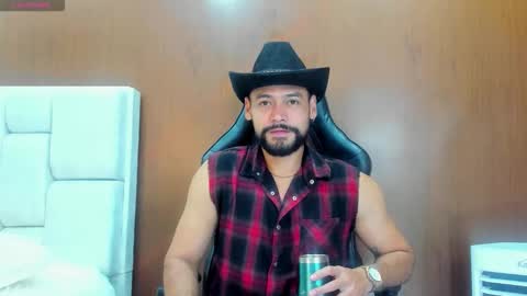 DerryBigger CM online show from October 2025 04:38:01 PM