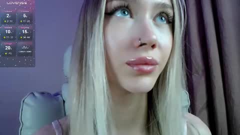 Ari online show from November 2025 05:24:01 PM