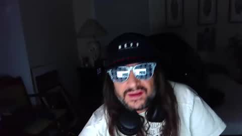 Snapshot of desertfoxohio chatting on November 2025 08:02:02 AM DutchMasterFox online show from November 2025 08:02:02 AM