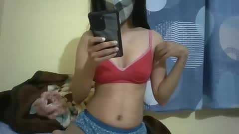 Snapshot of desihotgirl2024 chatting on February 2025 05:01:02 PM Nidhilove online show from February 2025 05:01:02 PM