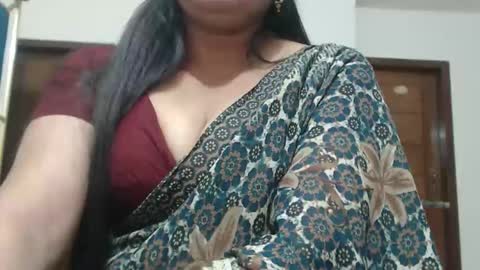 Snapshot of desimaisa130 chatting on May 2026 05:51:02 PM Maisa online show from May 2026 05:51:02 PM