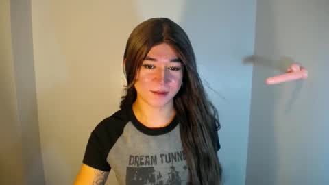 Snapshot of desirable_lorinexx chatting on December 2024 12:49:01 PM LORINE online show from December 2024 12:49:01 PM
